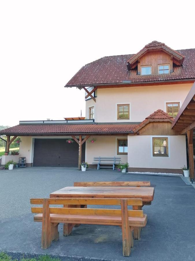 Ferienwohnung Familie Pichler Neumarkt in Steiermark Екстериор снимка